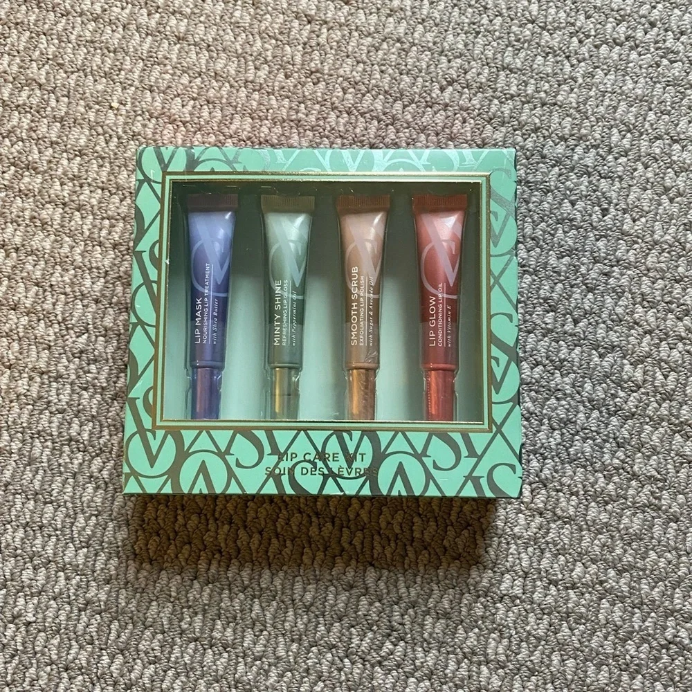 Victorias Secret Lip Care Kit - Picture 1 of 2